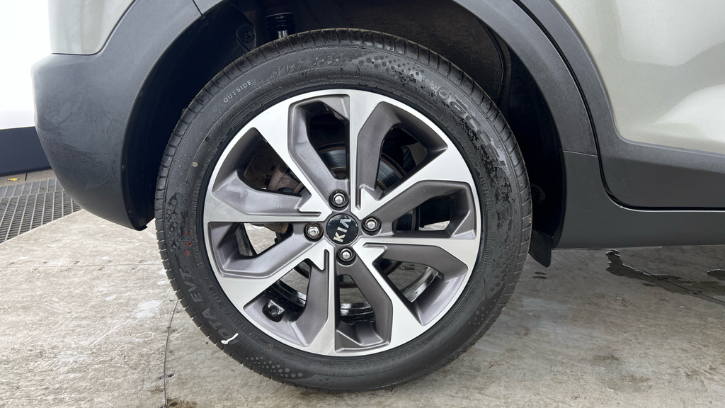 Kia Stonic 1.0T Gdi First Edition Black #28