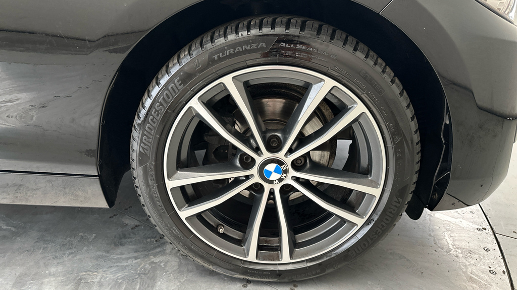 BMW 2 Series 218I Se Red #24