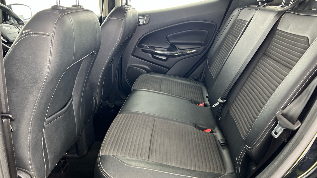 Ford Ecosport Titanium White #24