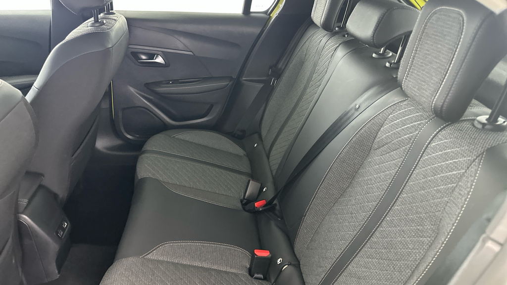 Peugeot 208 1.2 Puretech Active Yellow #20