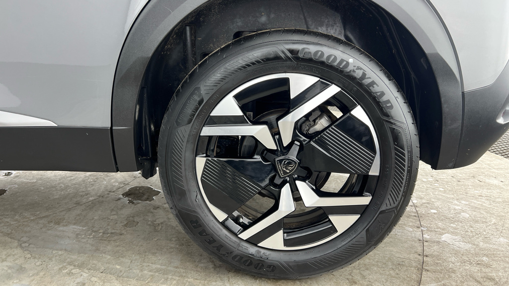 Peugeot 2008 1.2 Puretech Active Grey #29