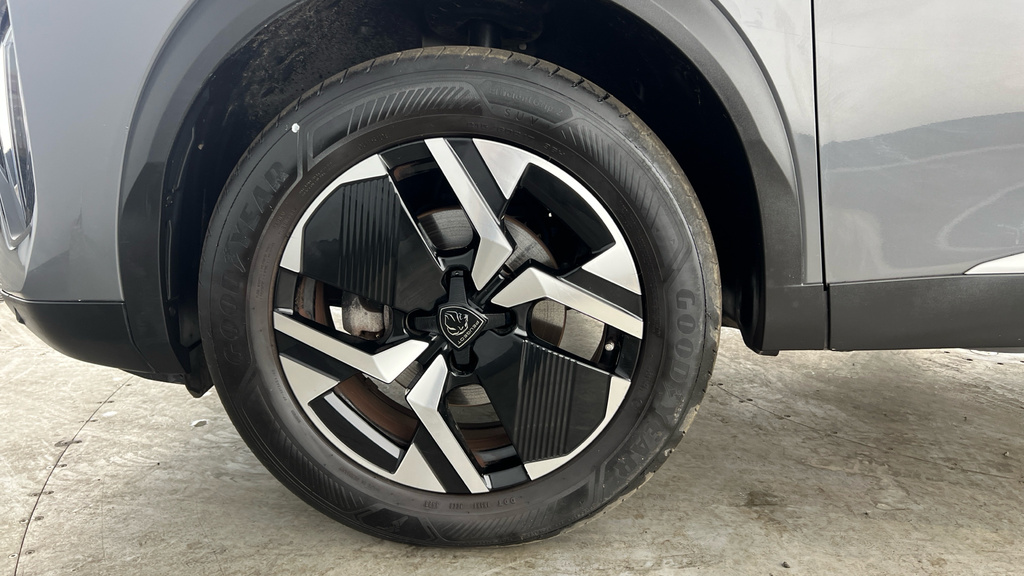 Peugeot 2008 1.2 Puretech Active Grey #28