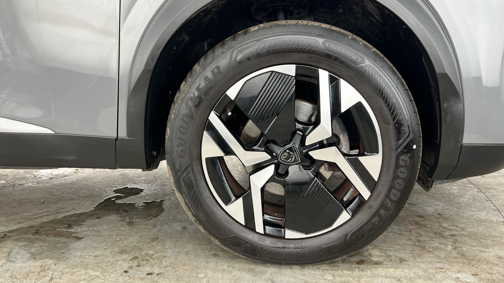 Peugeot 2008 1.2 Puretech Active Grey #31