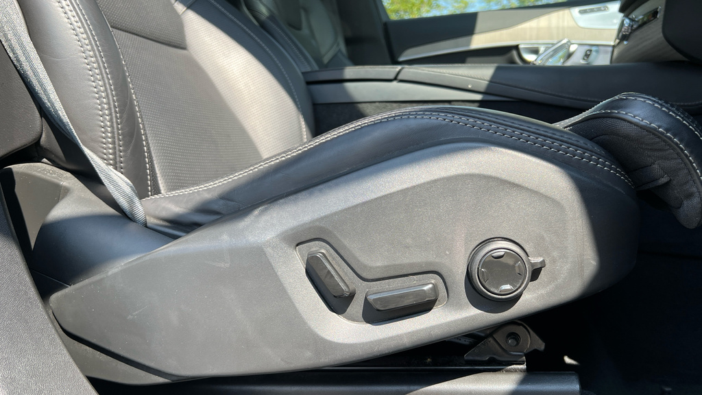 Volvo XC90 B6 P Awd Ultimate Dark Silver #36