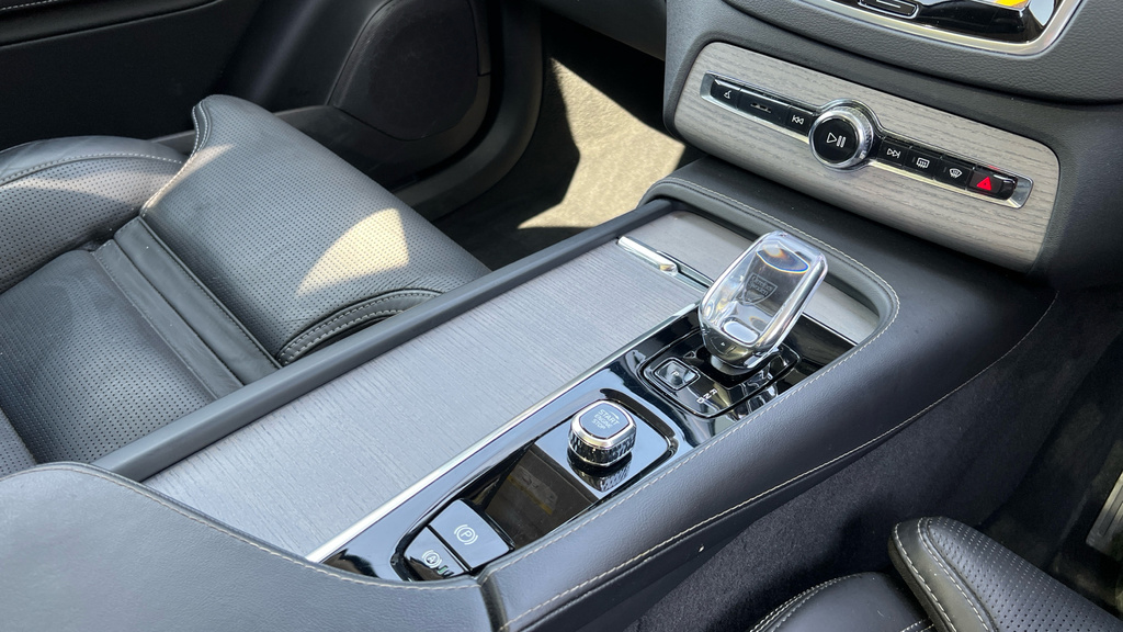 Volvo XC90 B6 P Awd Ultimate Dark Silver #32