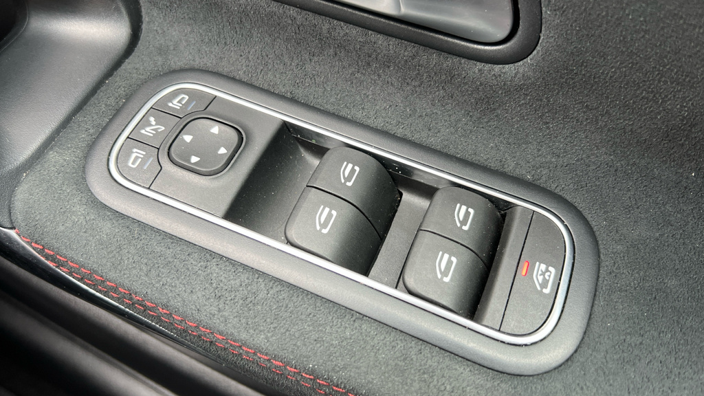 Mercedes-Benz CLA Class Cla 35 Premium Plus 4Matic Tip Black #50