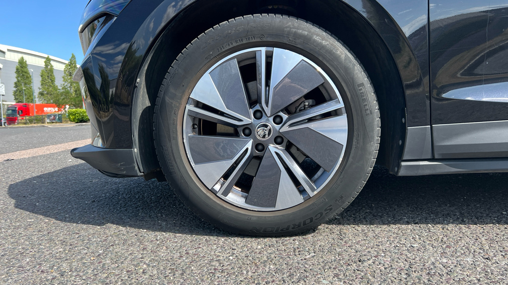 Skoda ENYAQ Suv Grey #24