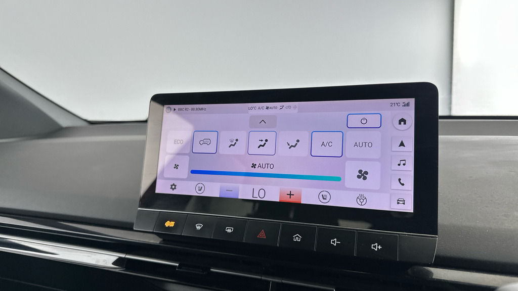 MG MG4 320Kw Ev Xpower 64Kwh White #20