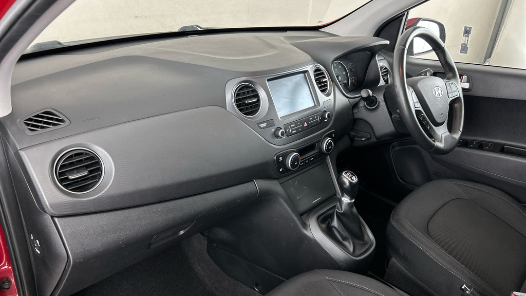 Hyundai I10 White #11