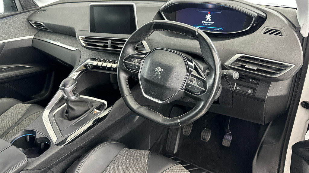 Peugeot 3008 1.2 Puretech Active Red #9