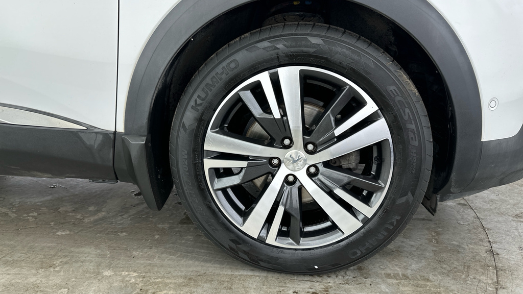Peugeot 3008 1.2 Puretech Active Red #31