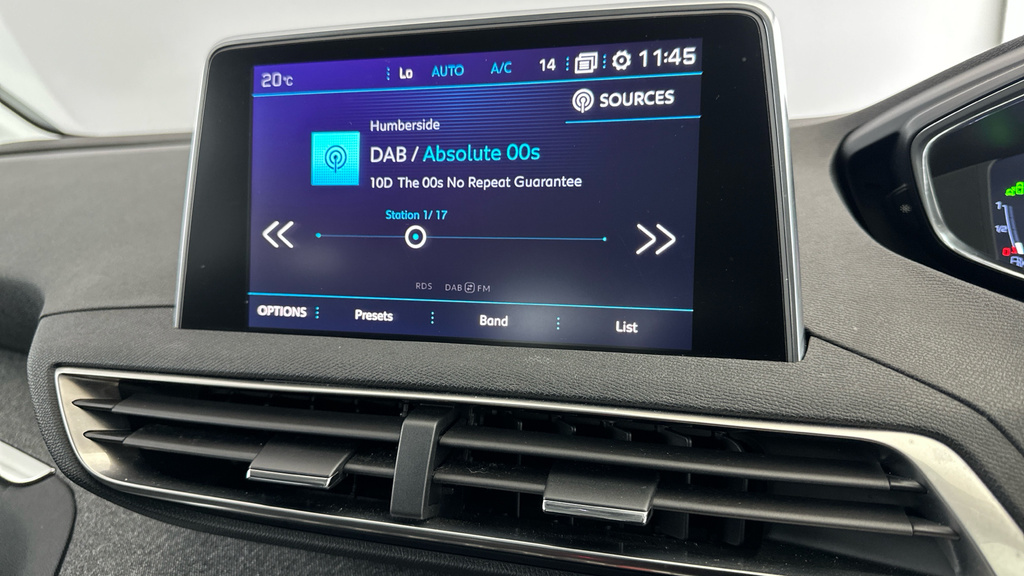 Peugeot 3008 1.2 Puretech Active Red #20