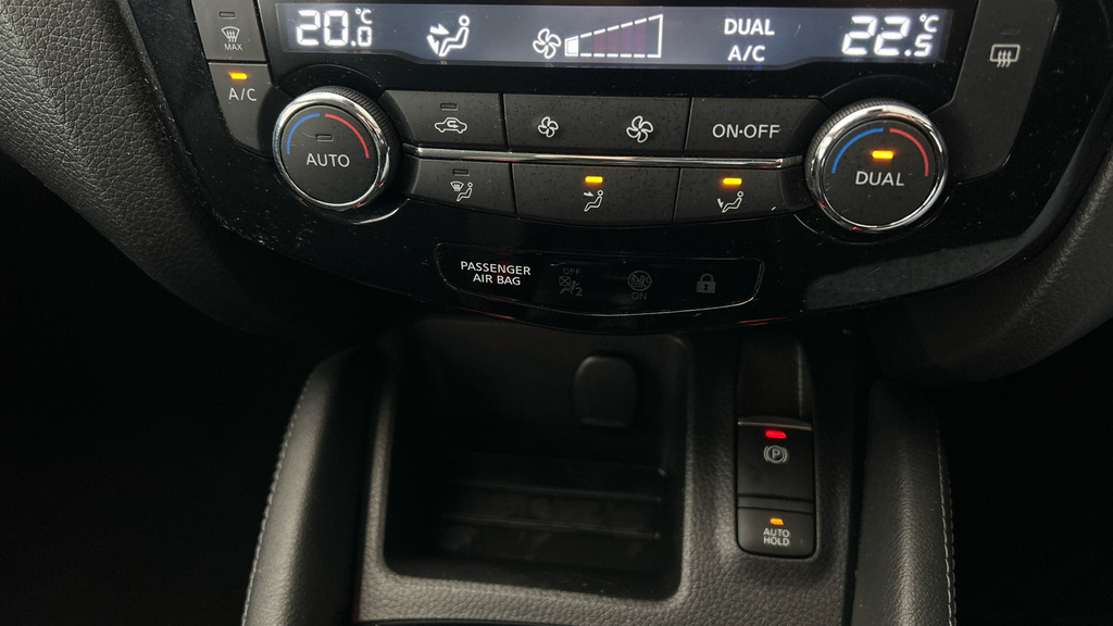 Nissan Qashqai 1.2 Dig-t N-connecta Euro 6 Ss Black #17