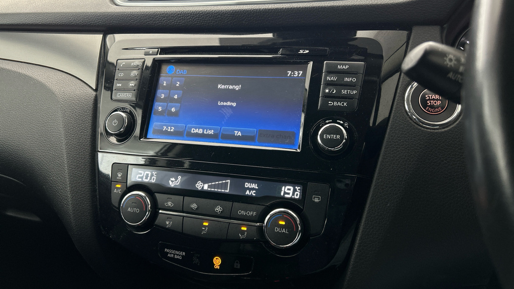 Nissan Qashqai 1.2 Dig-t N-connecta Euro 6 Ss Black #18