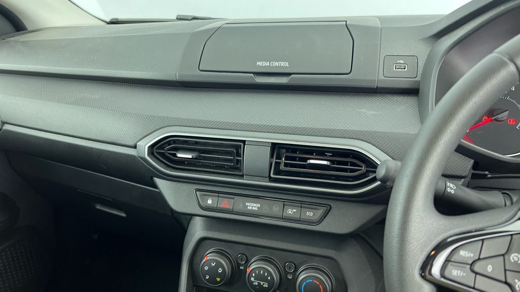 Dacia Sandero 1.0 Tce Essential 2023 Grey #16