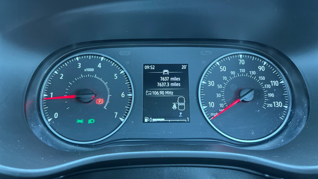 Dacia Sandero 1.0 Tce Essential 2023 Grey #17