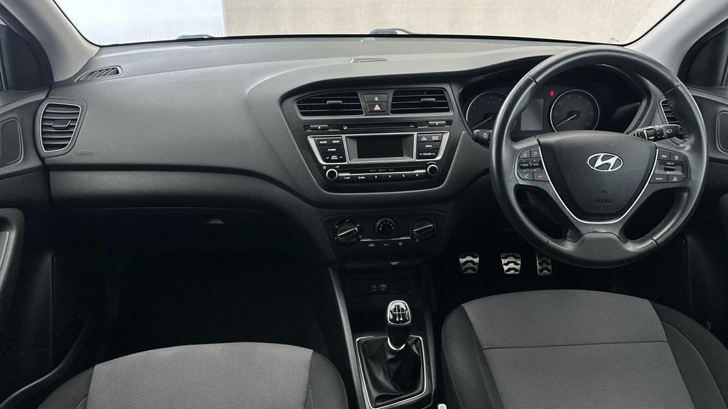 Hyundai I20 1.2 Se White #12