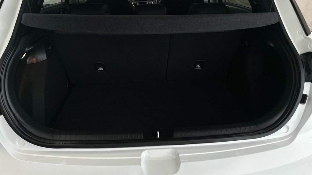 Hyundai I20 1.2 Se White #18