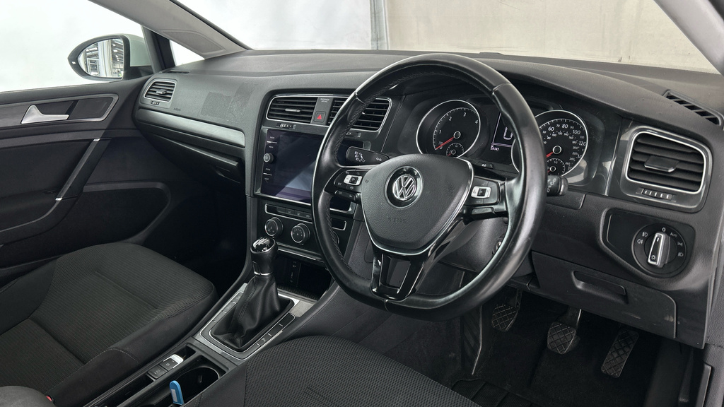 Volkswagen Golf 1.6 Tdi Se Nav Black #11