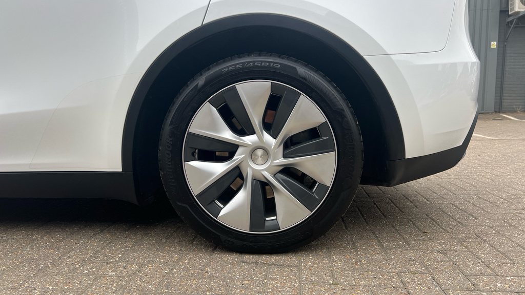 Tesla Model Y Dual Motor Long Range Suv 4Wde Black #18