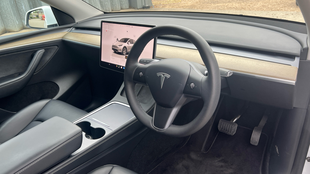 Tesla Model Y Dual Motor Long Range Suv 4Wde Black #9