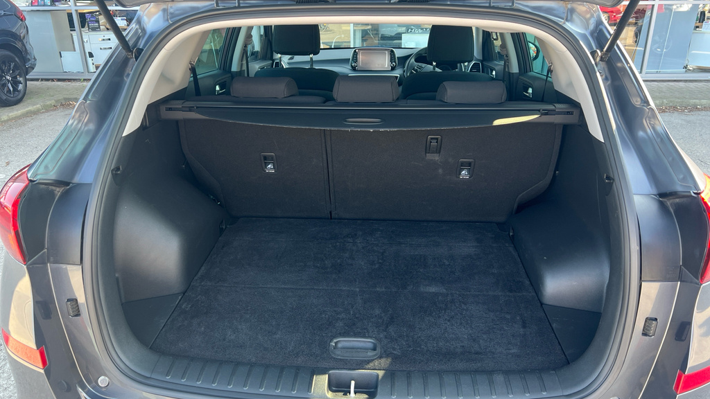 Hyundai Tucson  Black #20