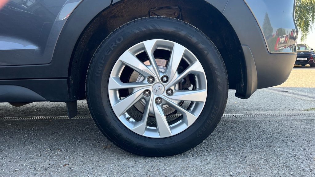 Hyundai Tucson  Black #23
