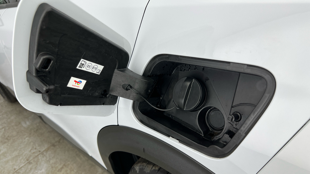 Peugeot 2008 1.2 Puretech Active White #32