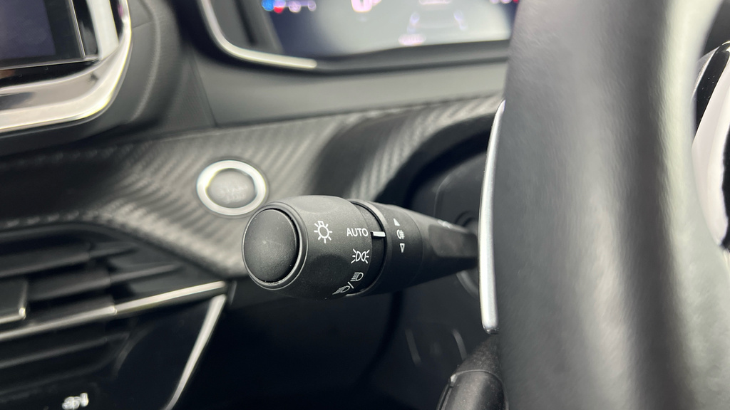 Peugeot 2008 1.2 Puretech Active White #15
