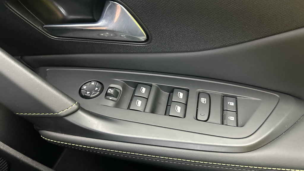 Peugeot 408 Hatchback Black #17