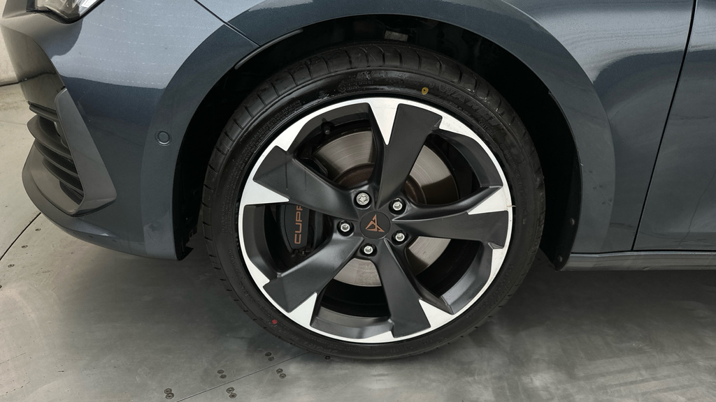 Cupra Leon Cupra Estate 2.0 Tsi Vz2 Dsg 4Drive Black #24