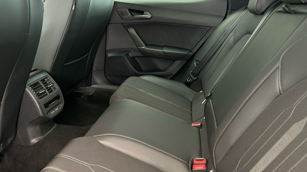 Cupra Leon Cupra Estate 2.0 Tsi Vz2 Dsg 4Drive Black #21
