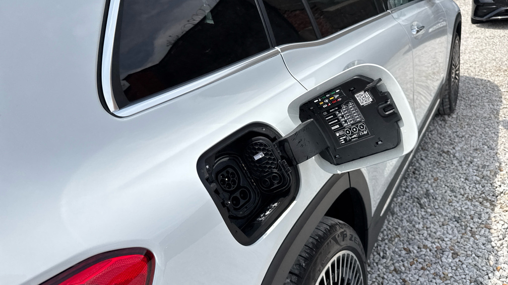 Mercedes-Benz EQB Suv White #32