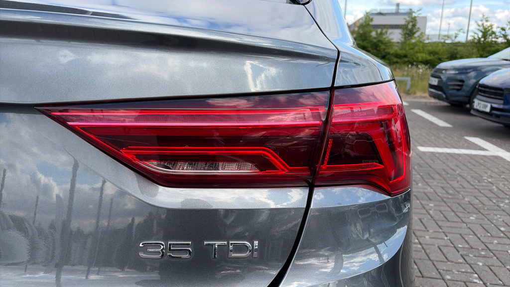 Audi Q3 35 Tfsi Black Edition S Tronic Tech Pro Orange #37