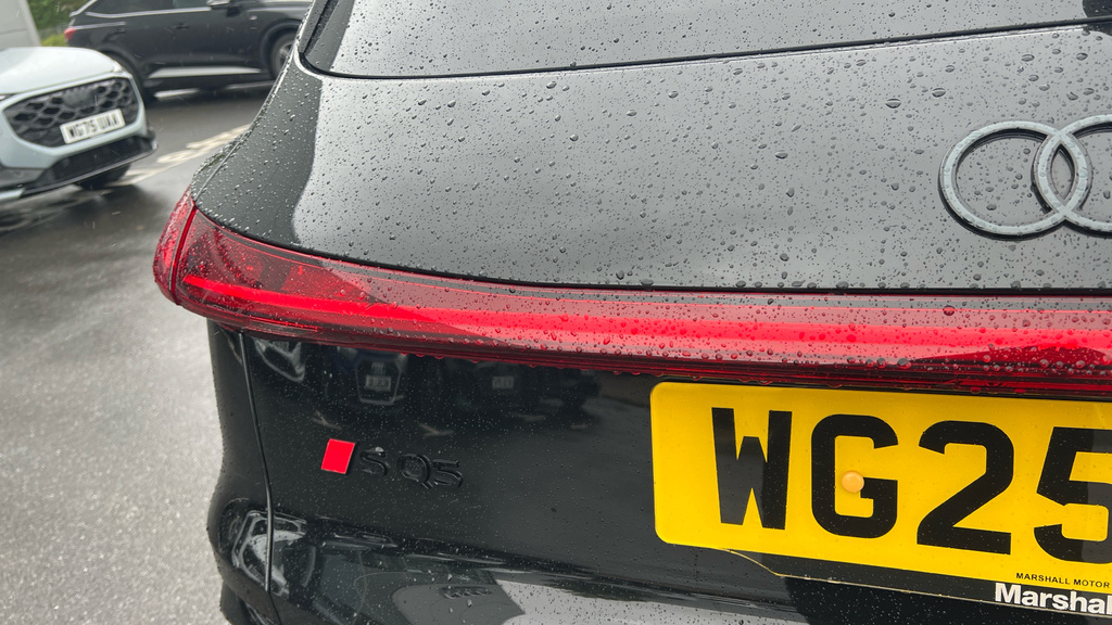 Audi SQ5 Launch Edition Tfsi 367 Ps S Tronic Black #46