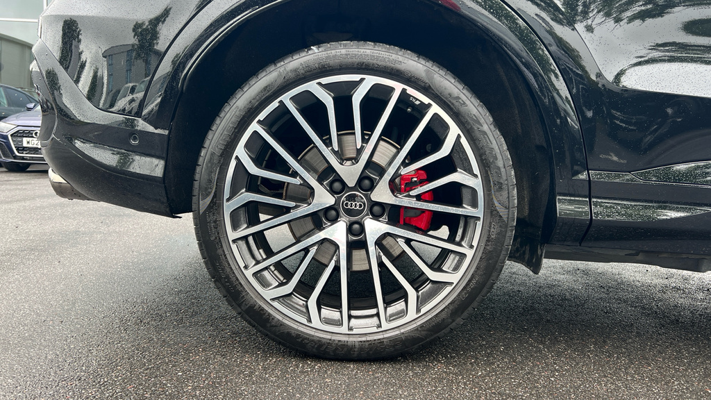 Audi SQ5 Launch Edition Tfsi 367 Ps S Tronic Black #31
