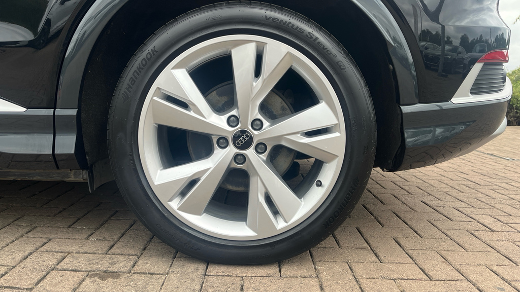 Audi Q4 E Tron 150Kw 40 63Kwh Sport Leathertech Pack Silver #19