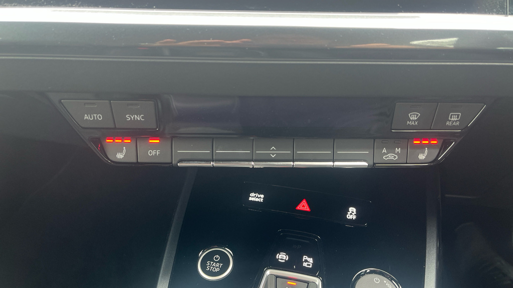 Audi Q4 E Tron 150Kw 40 63Kwh Sport Leathertech Pack Silver #43