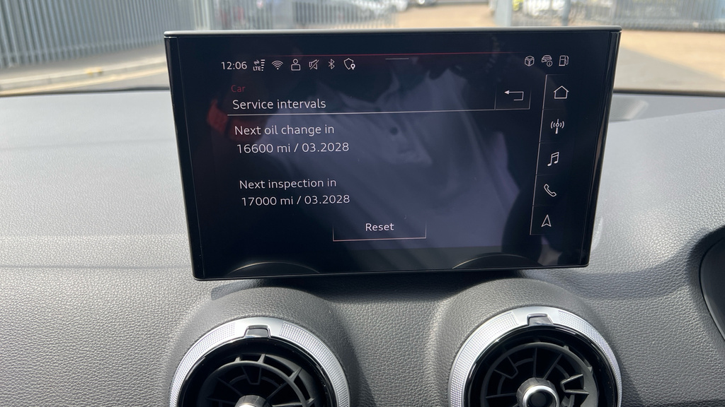 Audi Q2 Audi Q2 S Line 35 Tfsi S-a Blue #22
