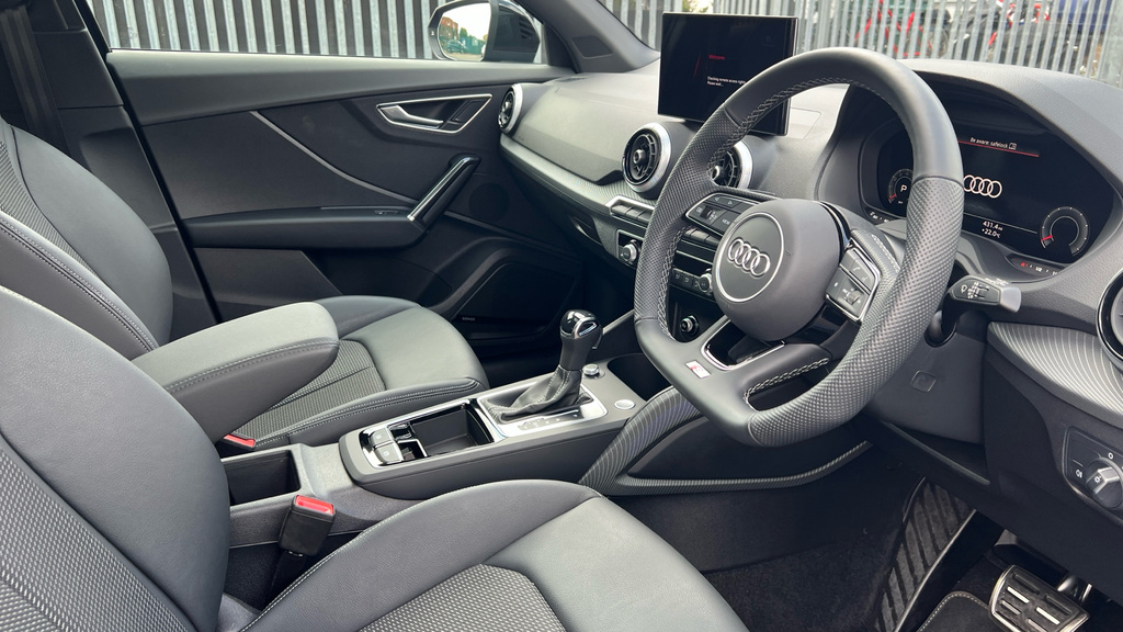 Audi Q2 Audi Q2 S Line 35 Tfsi S-a Blue #9