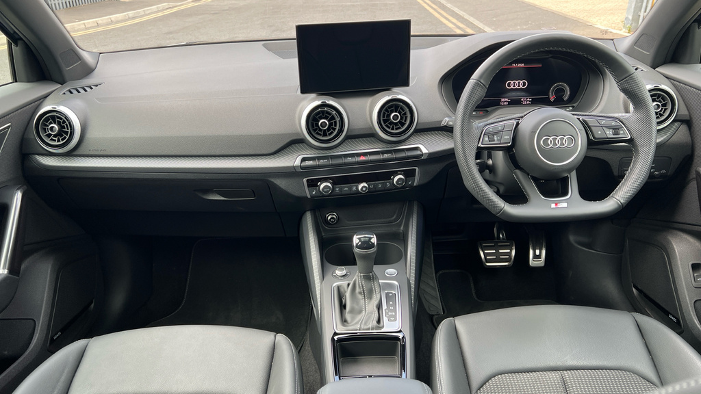 Audi Q2 Audi Q2 S Line 35 Tfsi S-a Blue #11