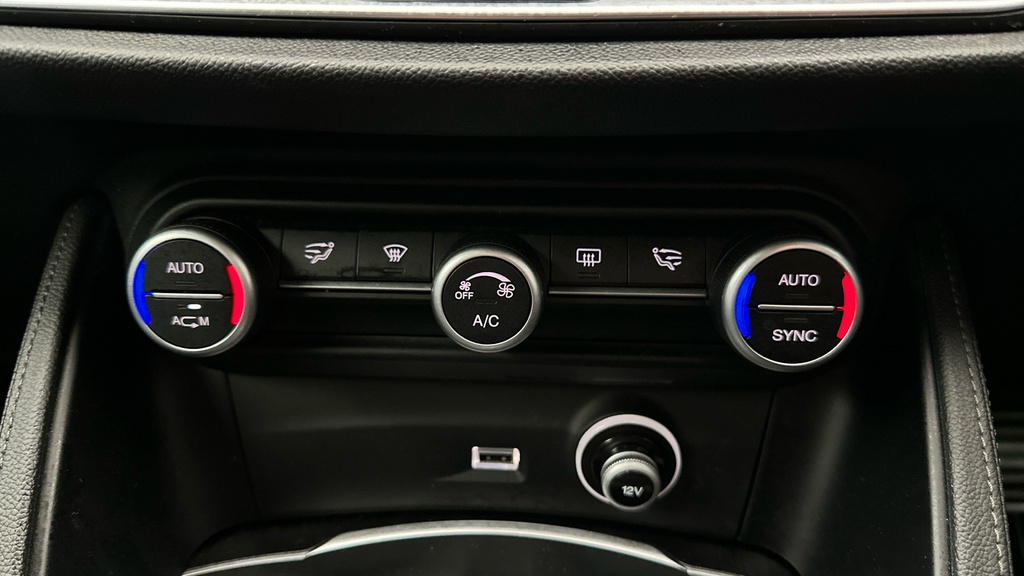Alfa Romeo Stelvio Green #14