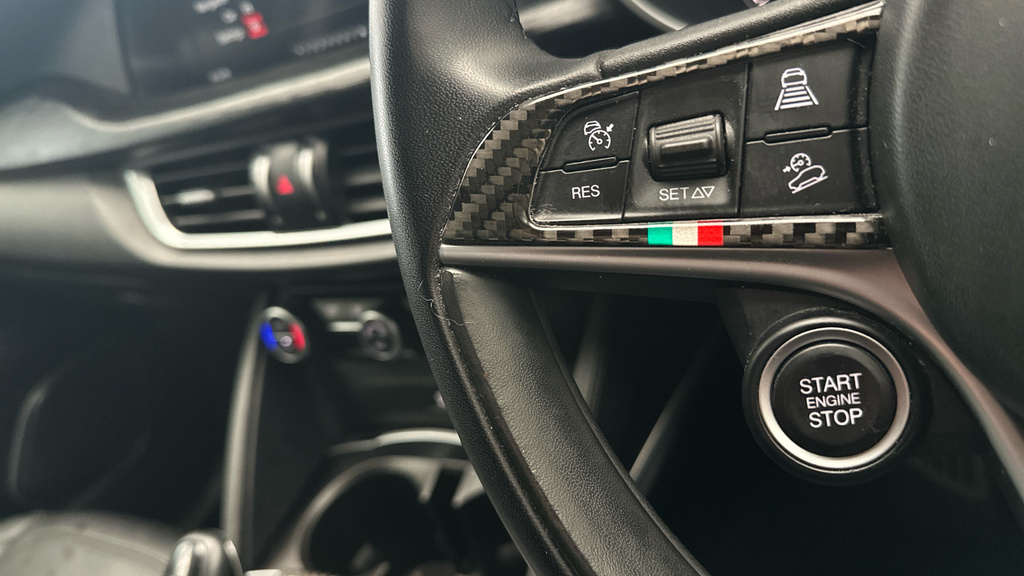 Alfa Romeo Stelvio Green #15
