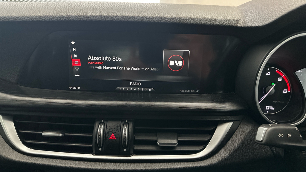 Alfa Romeo Stelvio Green #17