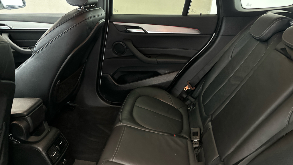 BMW X1 Sdrive 20I Xline Step Grey #18