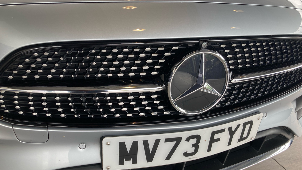 Mercedes-Benz E Class E300e Amg Line Premium Plus 9G-tronic Silver #33