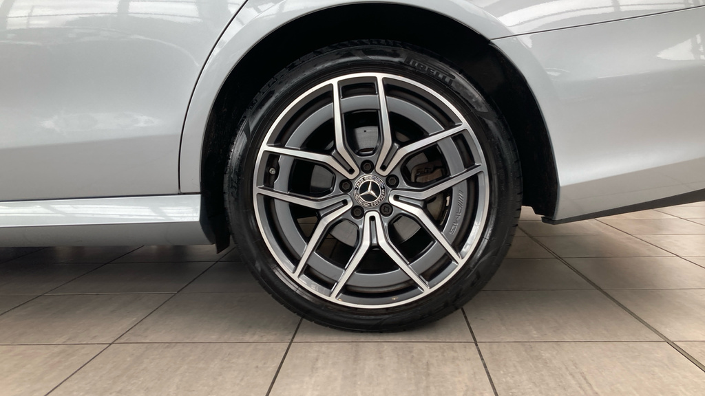 Mercedes-Benz E Class E300e Amg Line Premium Plus 9G-tronic Silver #18