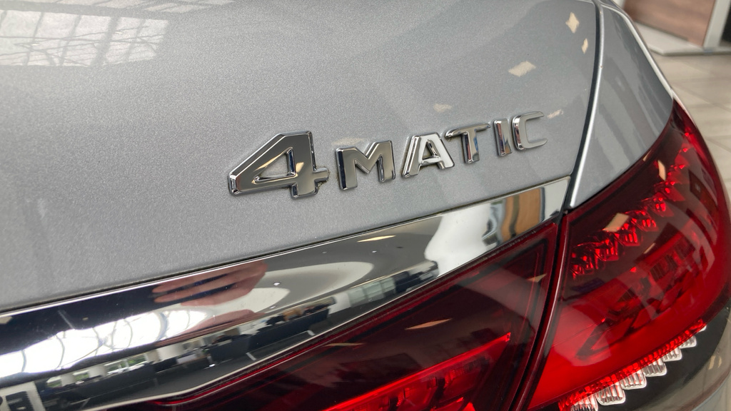 Mercedes-Benz E Class E300e Amg Line Premium Plus 9G-tronic Silver #31
