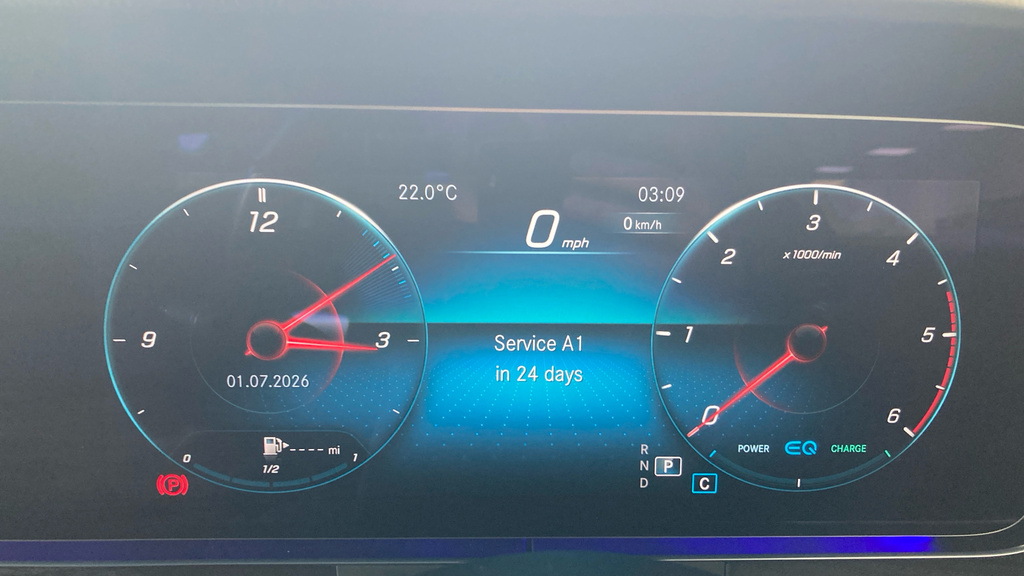Mercedes-Benz E Class E300e Amg Line Premium Plus 9G-tronic Silver #27