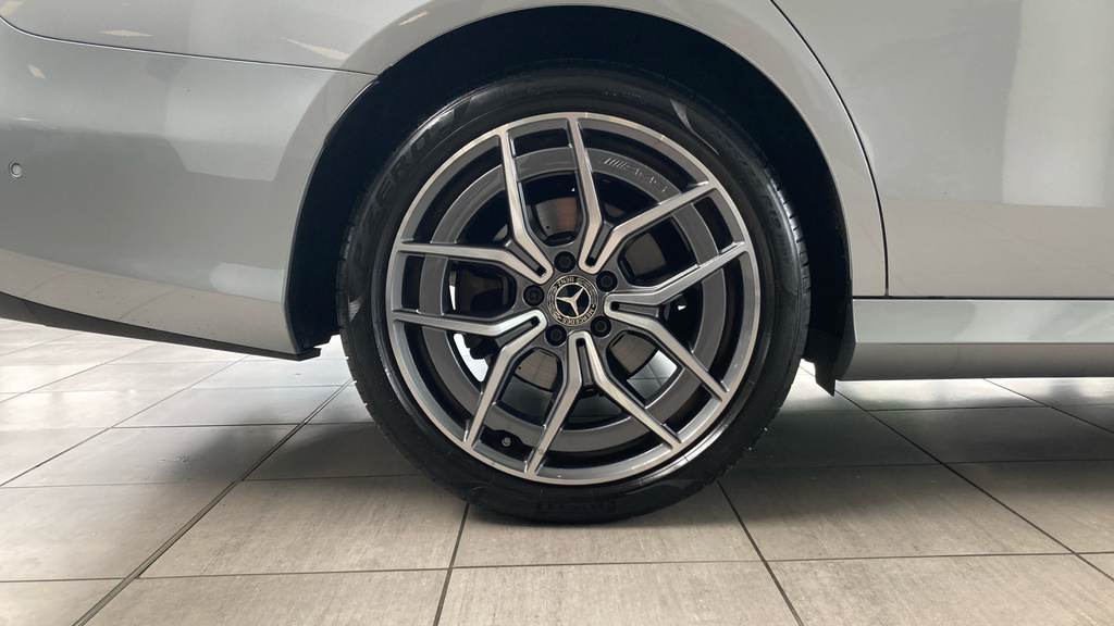 Mercedes-Benz E Class E300e Amg Line Premium Plus 9G-tronic Silver #19